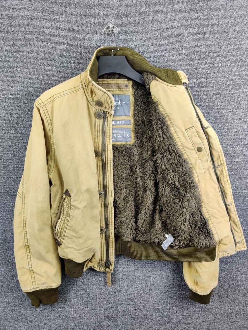 Abercrombie & Fitch Abercrombie & Fitch Shearling Harrison Bomber Fur Jacket Size US S / EU 44-46 / 1 - 8 Thumbnail