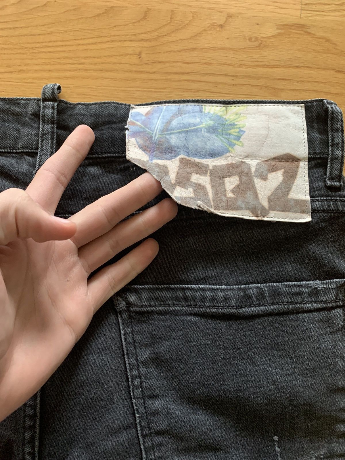 Dsquared2 Dsquared2 distressed painted jeans Size 28" / US 6 / IT 42 - 4 Thumbnail