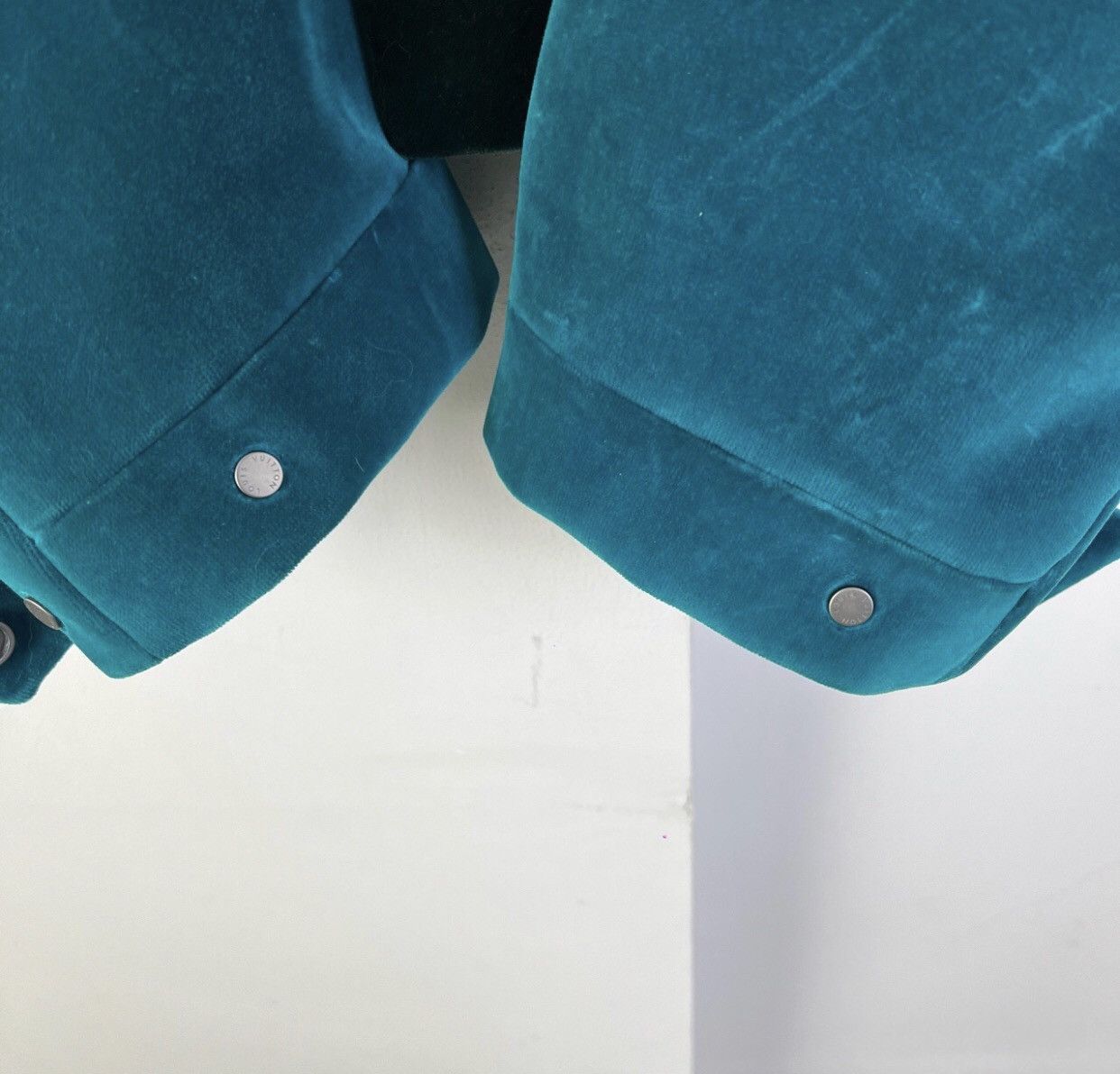 Louis Vuitton Louis Vuitton LV lake green velvet jacket 2412-Nextarrow Size US L / EU 52-54 / 3 - 4 Thumbnail