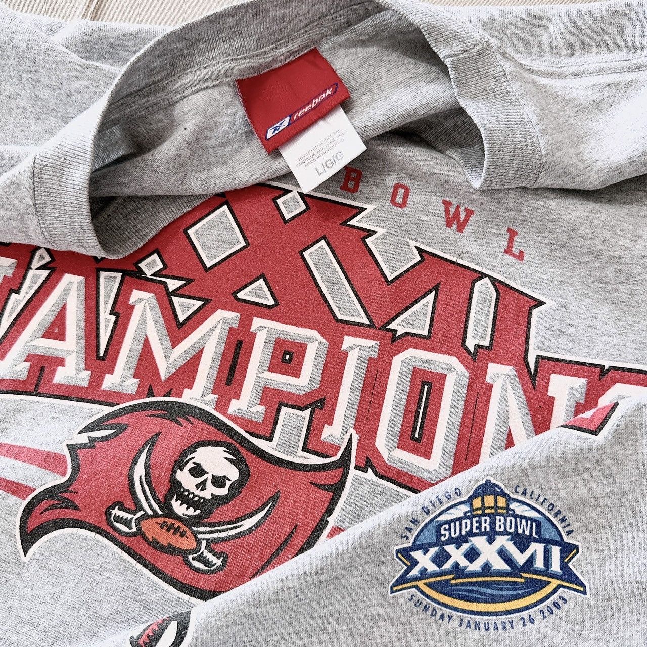 Vintage Vintage Tampa Bay Buccaneers NFL t-shirt/ L Size US L / EU 52-54 / 3 - 8 Thumbnail