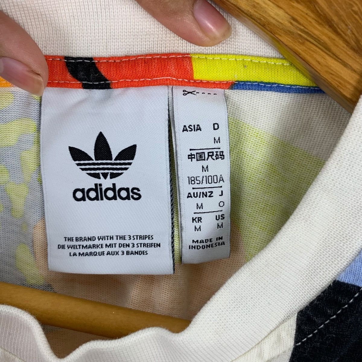 Adidas ADIDAS ORIGINALS Love Unites Multicolor Baggy Tee Shirt Top Size M / US 6-8 / IT 42-44 - 5 Thumbnail
