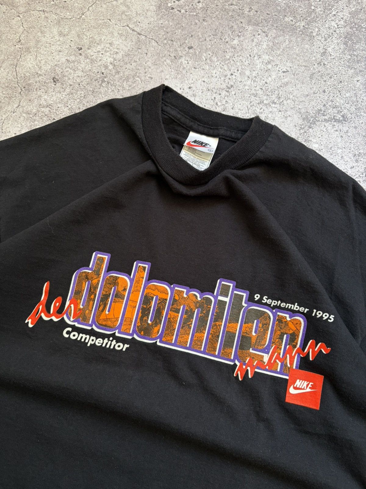 Nike Vintage Nike Dolomiten 1995 T-shirt Size US L / EU 52-54 / 3 - 7 Thumbnail