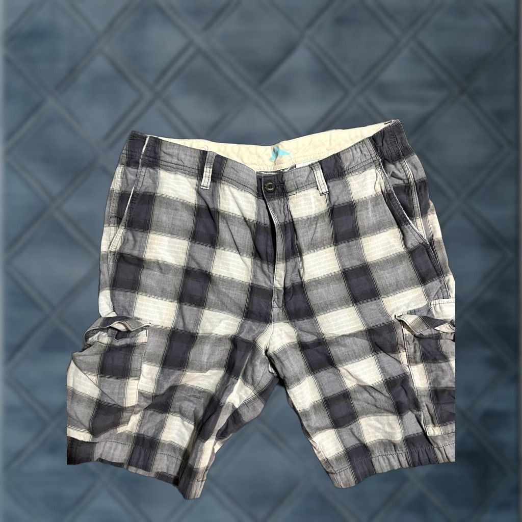 Tommy Bahama VINTAGE Tommy Bahama Men's Shorts 33 Waist Casual Cotton Plaid Flat Front Relaxed Fit Summer Beaches Mens Size US 33 - 1 Thumbnail