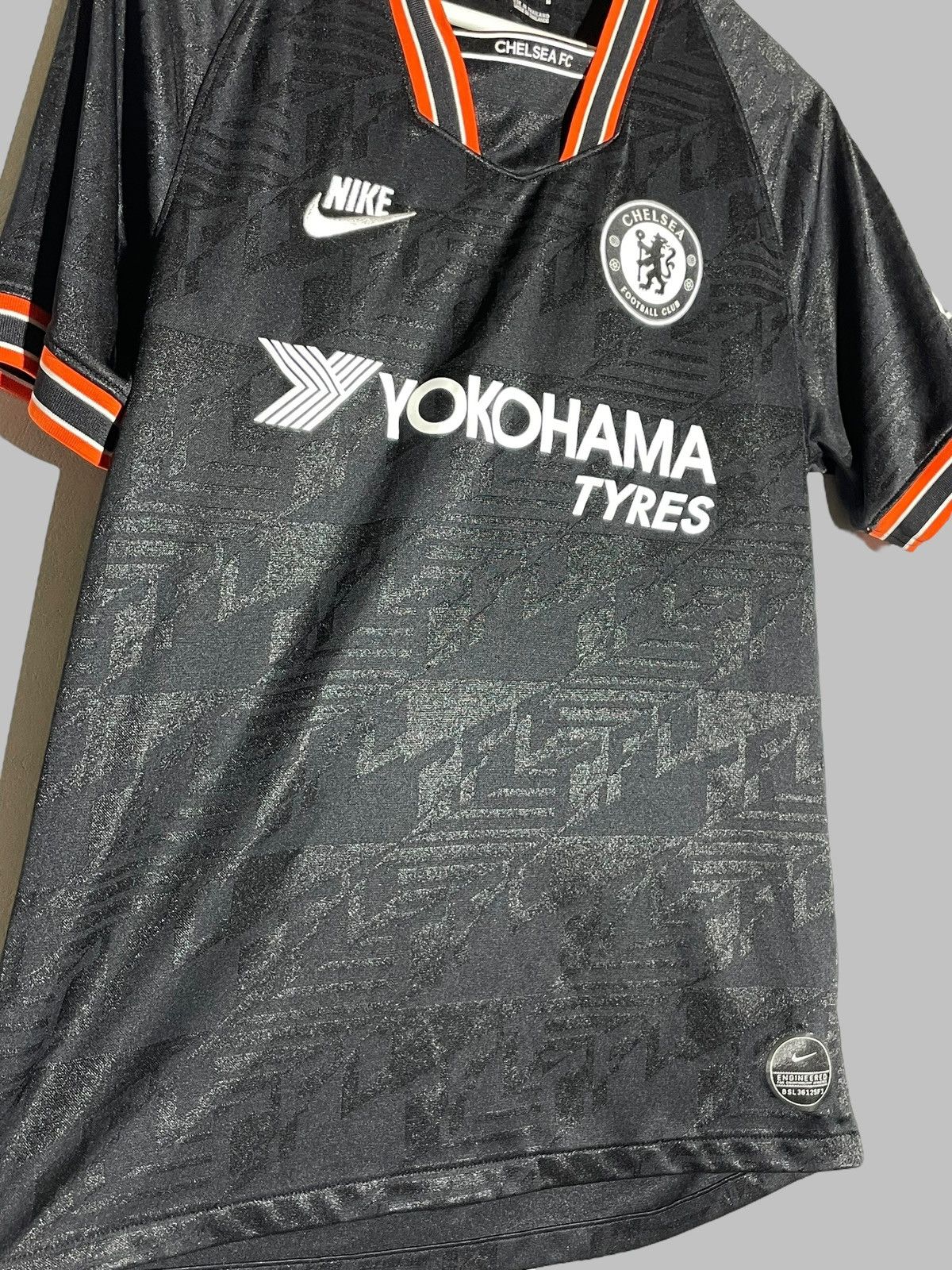 Chelsea Soccer Chelsea FC Nike 2019/20 Third Football Shirt Soccer Jersey Size US M / EU 48-50 / 2 - 4 Thumbnail