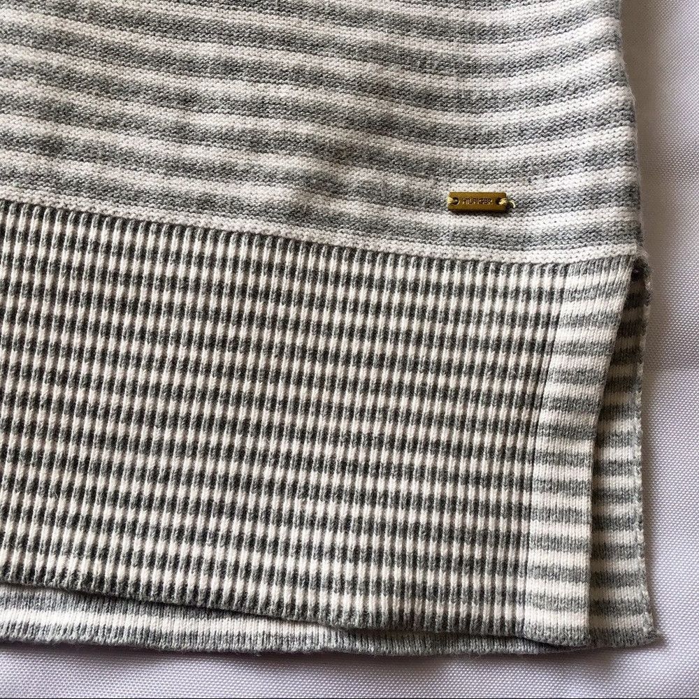 Tommy Hilfiger Tommy Hilfiger Striped V-Neck Sweater Grey Size S Size S / US 4 / IT 40 - 8 Thumbnail