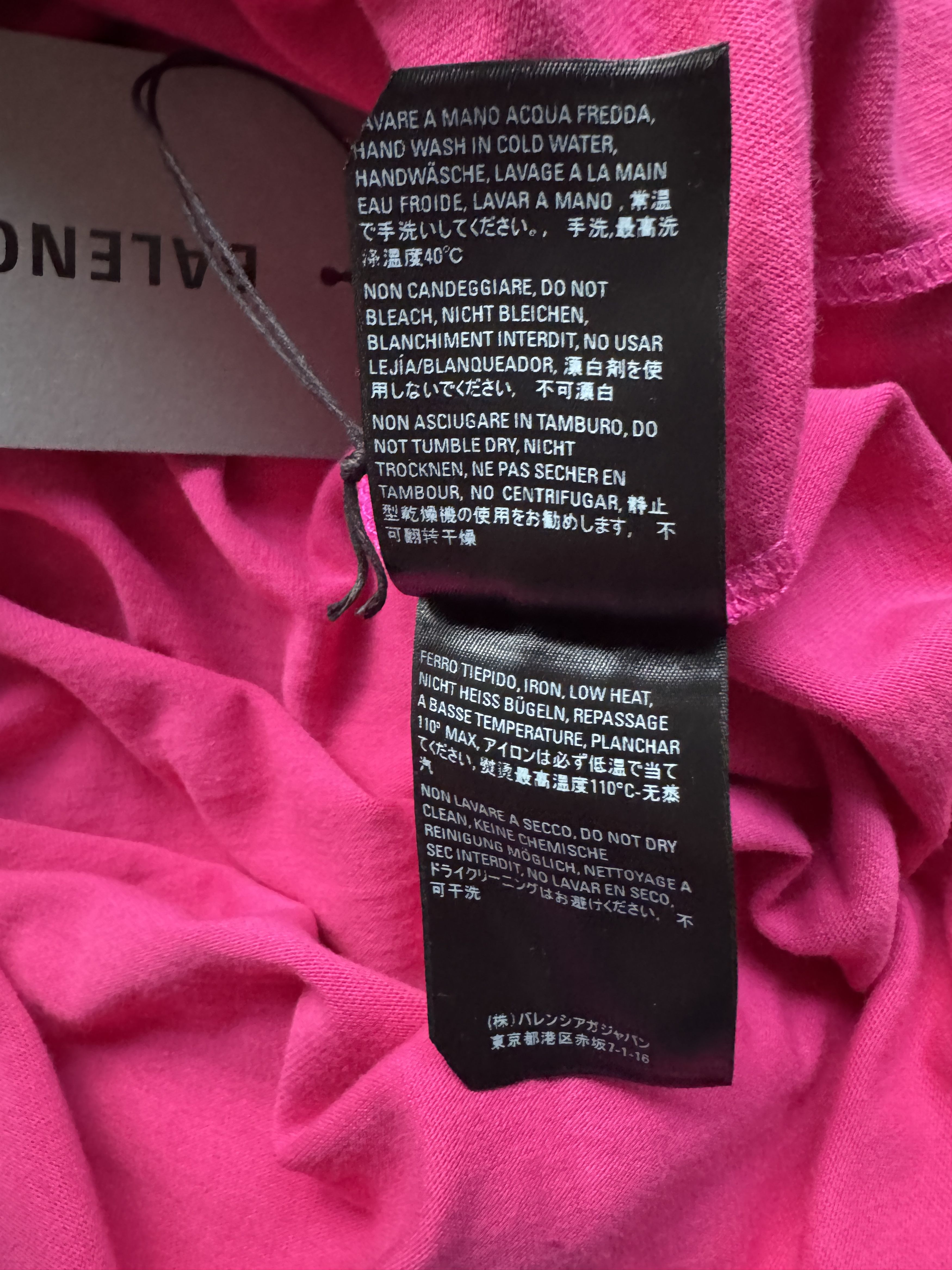 Balenciaga This Is Not The New Balenciaga T-Shirt Size US S / EU 44-46 / 1 - 17 Thumbnail