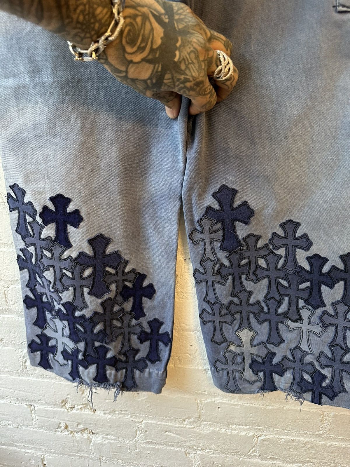 Chrome Hearts Chrome Hearts BEST WASH 100 CROSS FLOOD CROSS JEANS 31 32 Size US 31 - 5 Thumbnail