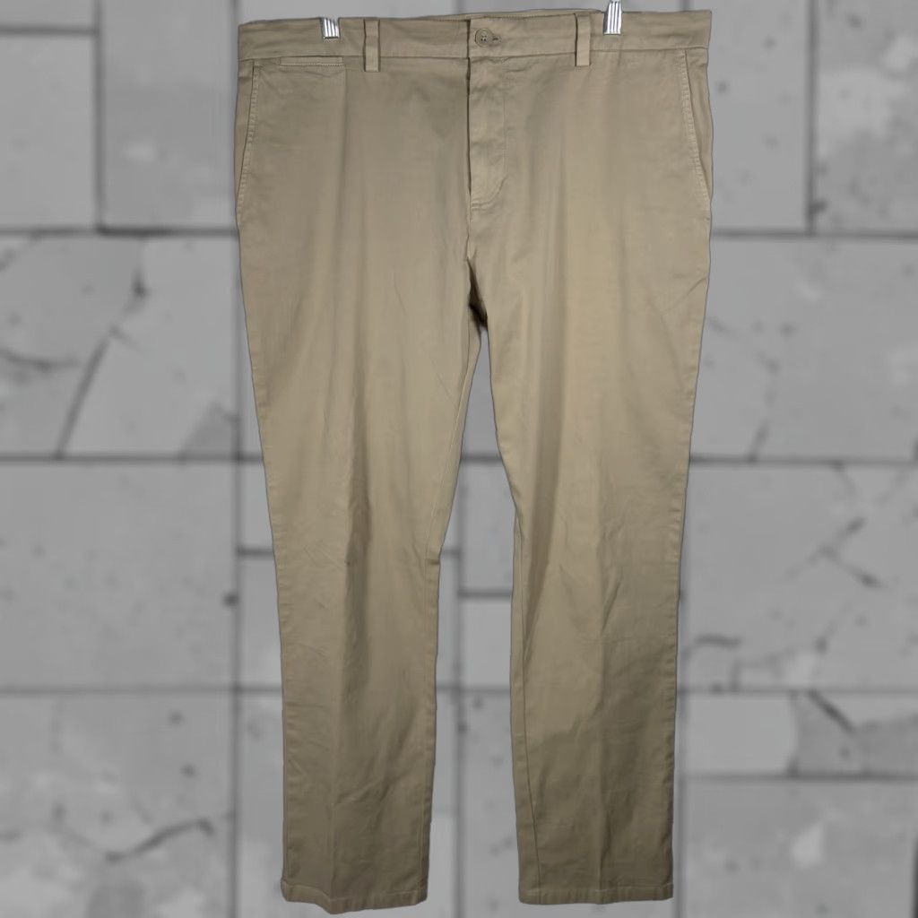 Vineyard Vines VINEYARD VINES Slim Pant Mens Size 32 x 36 Cotton Chino Casual Brown Tan Slim Fit Pants Size US 32 / EU 48 - 1 Thumbnail