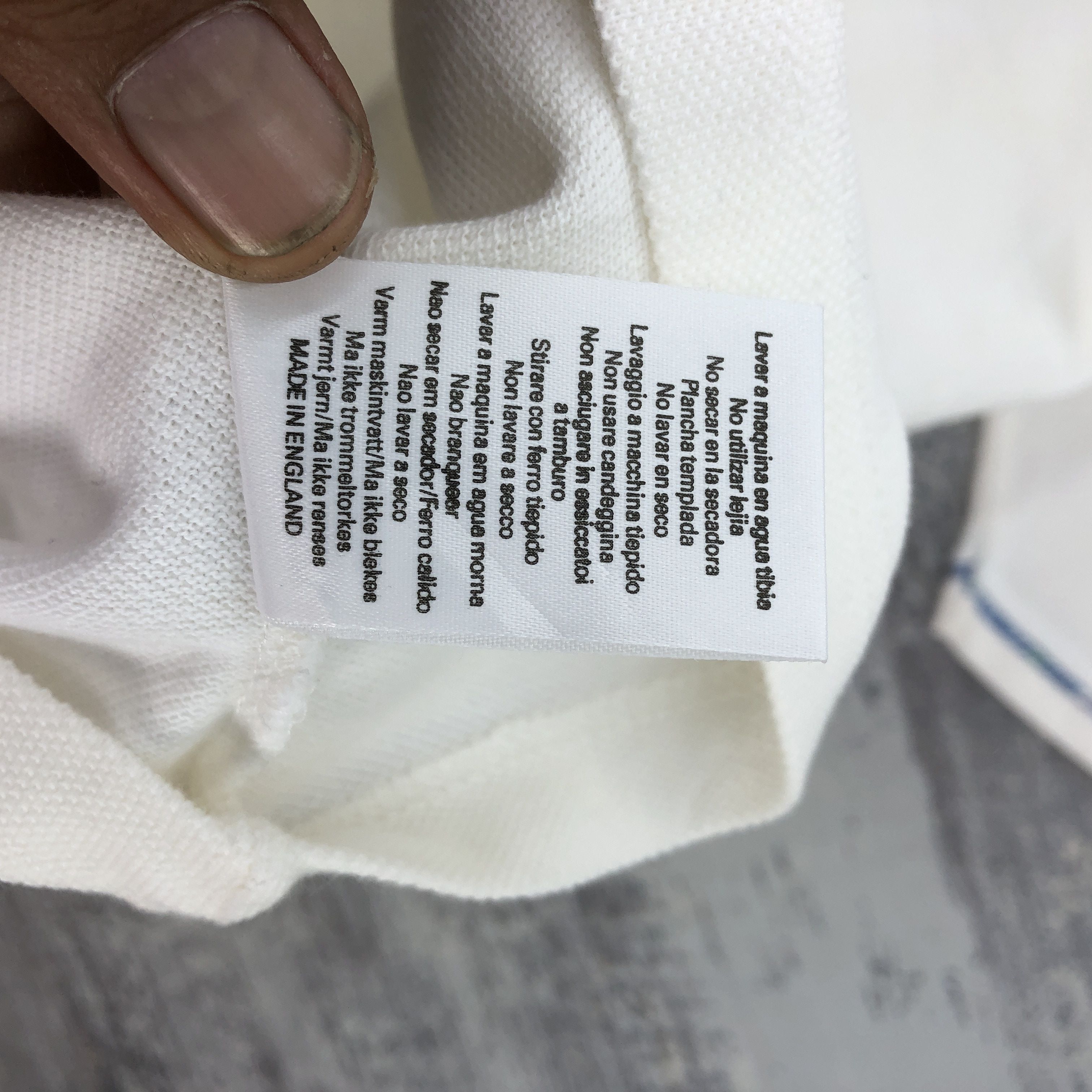 Burberry × Vintage Vintage 90s Burberry T Shirt Vintage Burberrys Polo Tees Size US M / EU 48-50 / 2 - 7 Thumbnail