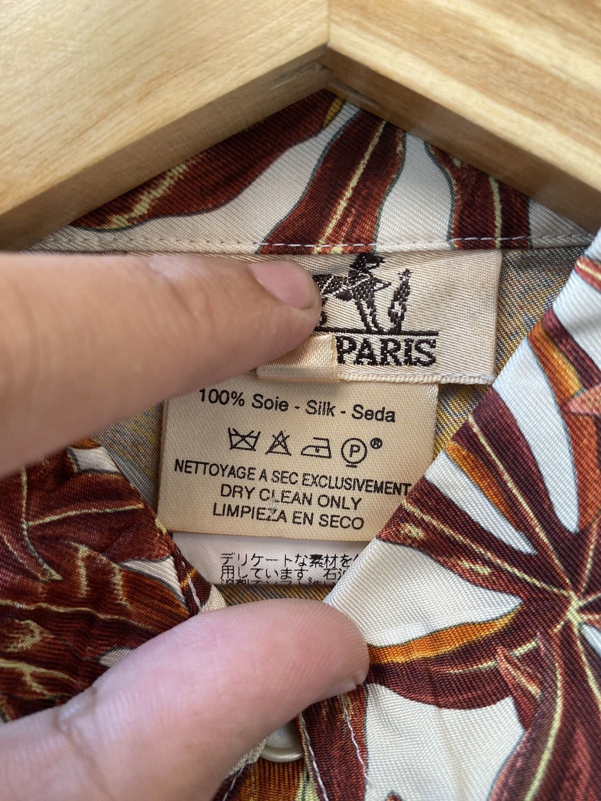 Hermes Vintage Hermes "Passiflores" Silk Shirt Size US M / EU 48-50 / 2 - 11 Thumbnail