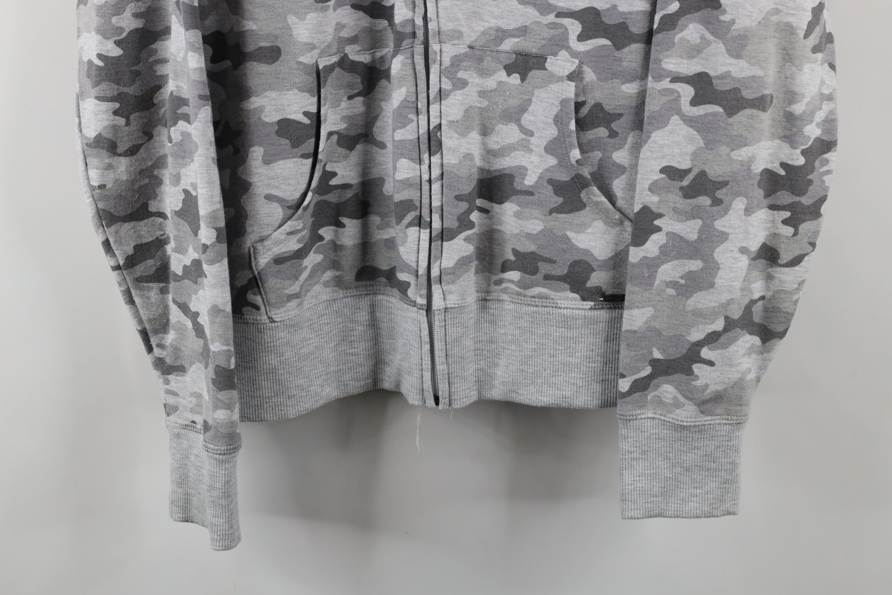 Eddie Bauer × Vintage Eddie Bauer Spell Out Full Zip Camouflage Hoodie Sweatshirt Size L / US 10 / IT 46 - 3 Thumbnail
