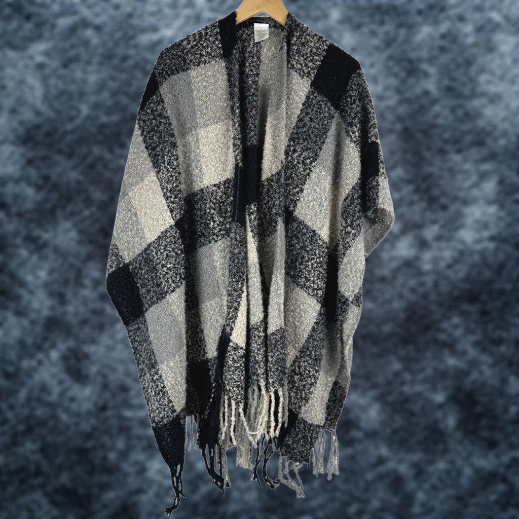 Vintage Woolrich Amalia Blanket Wrap Poncho Shawl Black Grey Plaid Fringe OSFM HLM0235S Cozy Size ONE SIZE - 1 Thumbnail