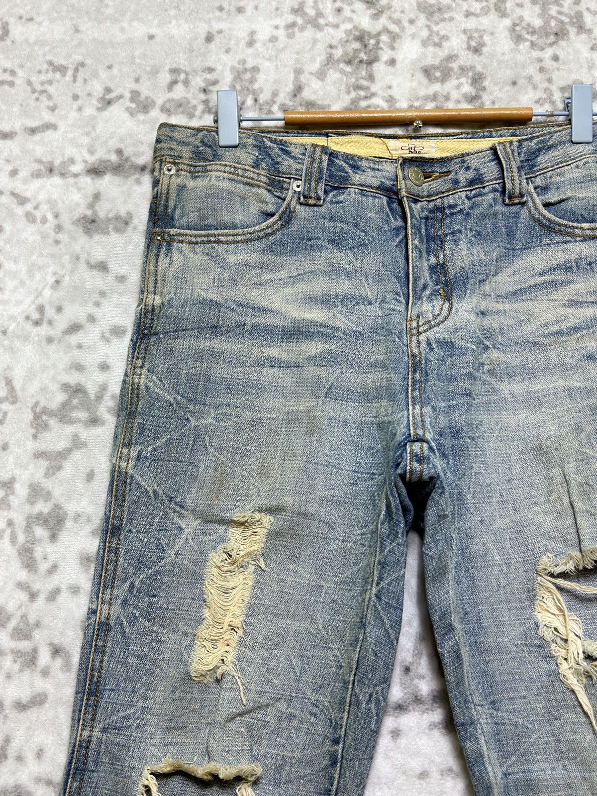 Japanese Brand The M2368 Jeans Streetwear Distressed Flare Unisex Denim Size US 31 - 4 Thumbnail