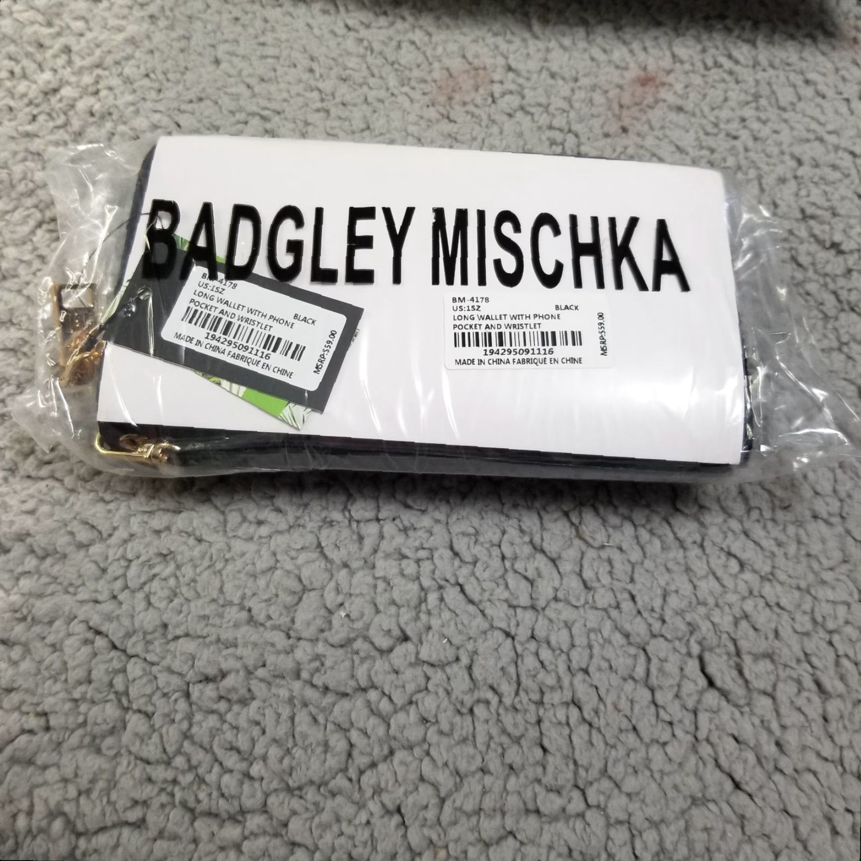 Badgley Mischka VINTAGE Badgley Mischka Wallet Wristlet with Phone Pocket Women One Size Black Faux Leather 2000s Size ONE SIZE - 2 Thumbnail