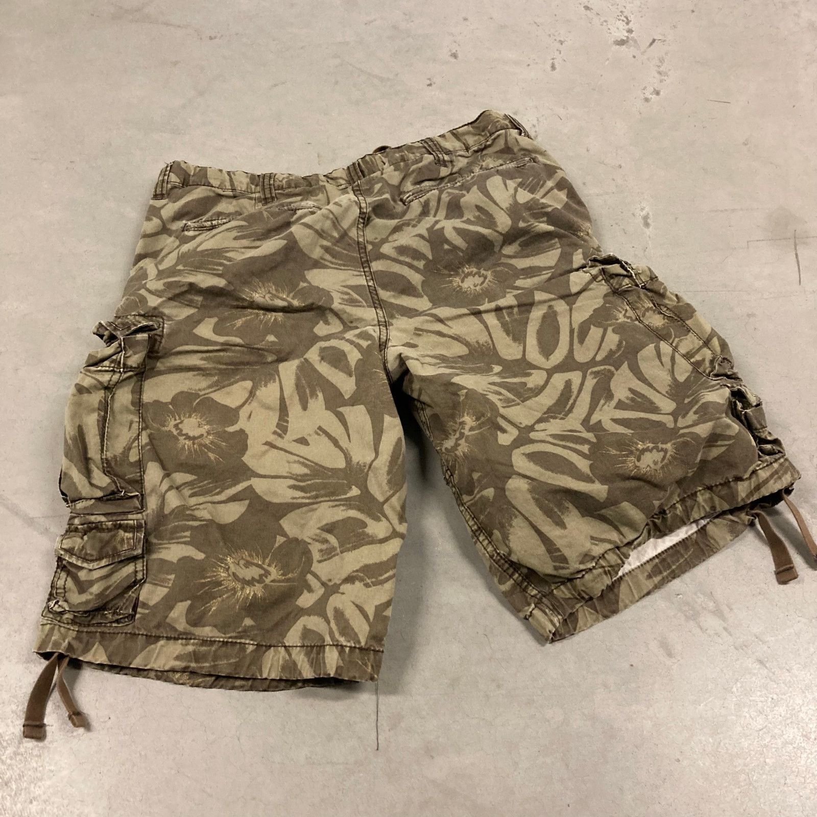 Old Navy × Vintage vintage baggy old navy cargo shorts 36 Size US 36 / EU 52 - 2 Thumbnail