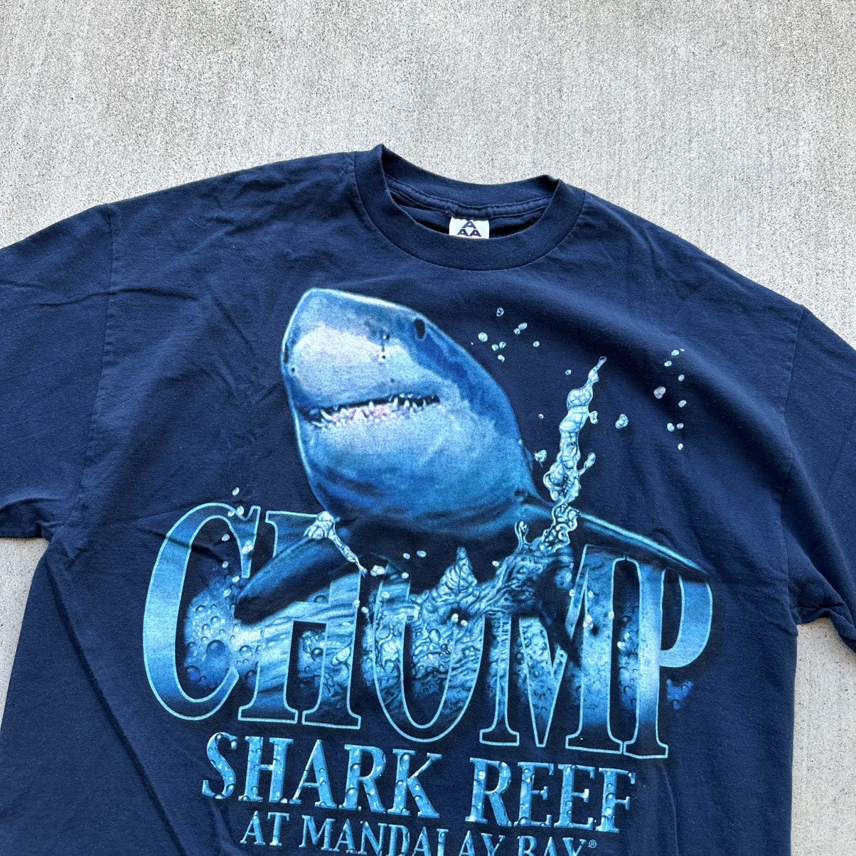 Vintage Vintage 90s Shark Reef T shirt Chomp Size XL blue Aquarium Size US XL / EU 56 / 4 - 2 Thumbnail