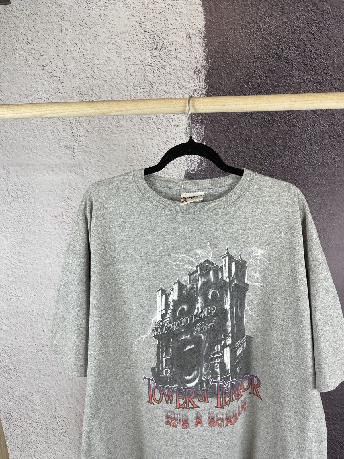 Disney × Vintage Disney vintage House of terror It’s a scream tee shirt Size US XXL / EU 58 / 5 - 2 Thumbnail