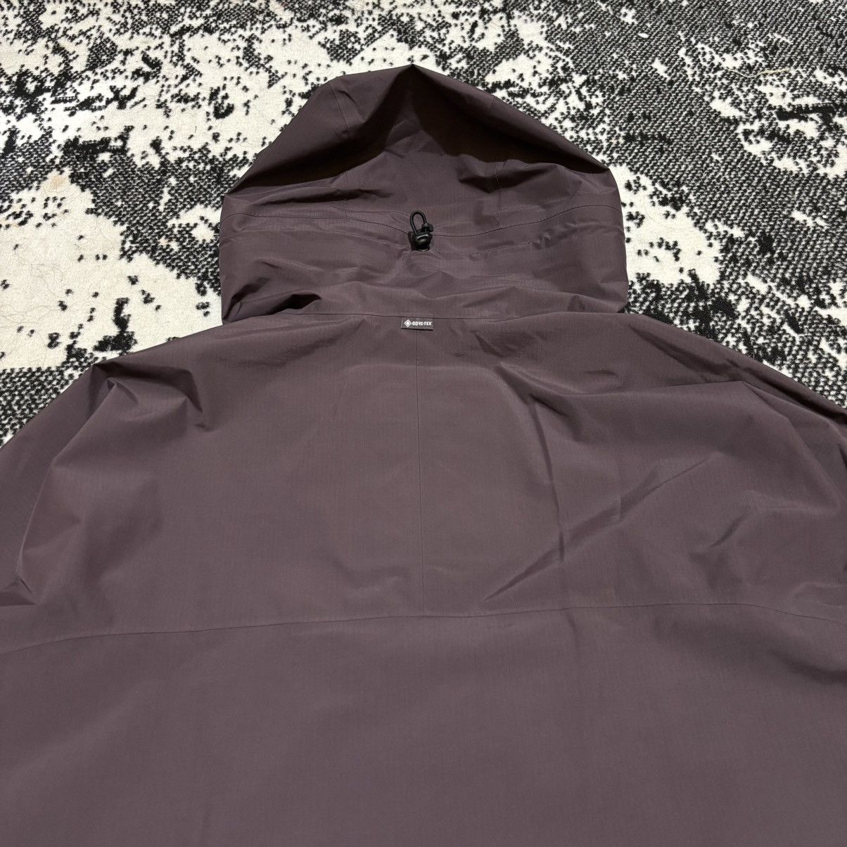 thisisneverthat THISISNEVERTHAT GORE-TEX PACLITE PULLOVER DRAK PURLE Size US L / EU 52-54 / 3 - 5 Thumbnail