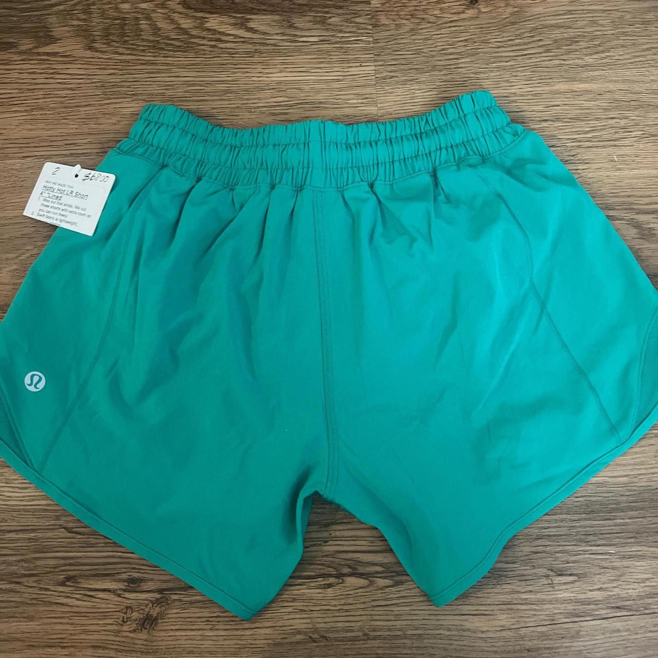 Designer Lululemon Hotty Hot Short 4 Size 26" / US 2 / IT 38 - 3 Thumbnail