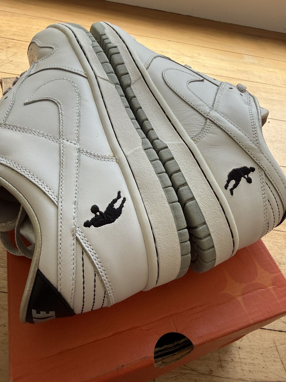 Nike Nike Dunk 2004 Tony Parker Player Exclusive Size US 8.5 / EU 41-42 - 4 Thumbnail