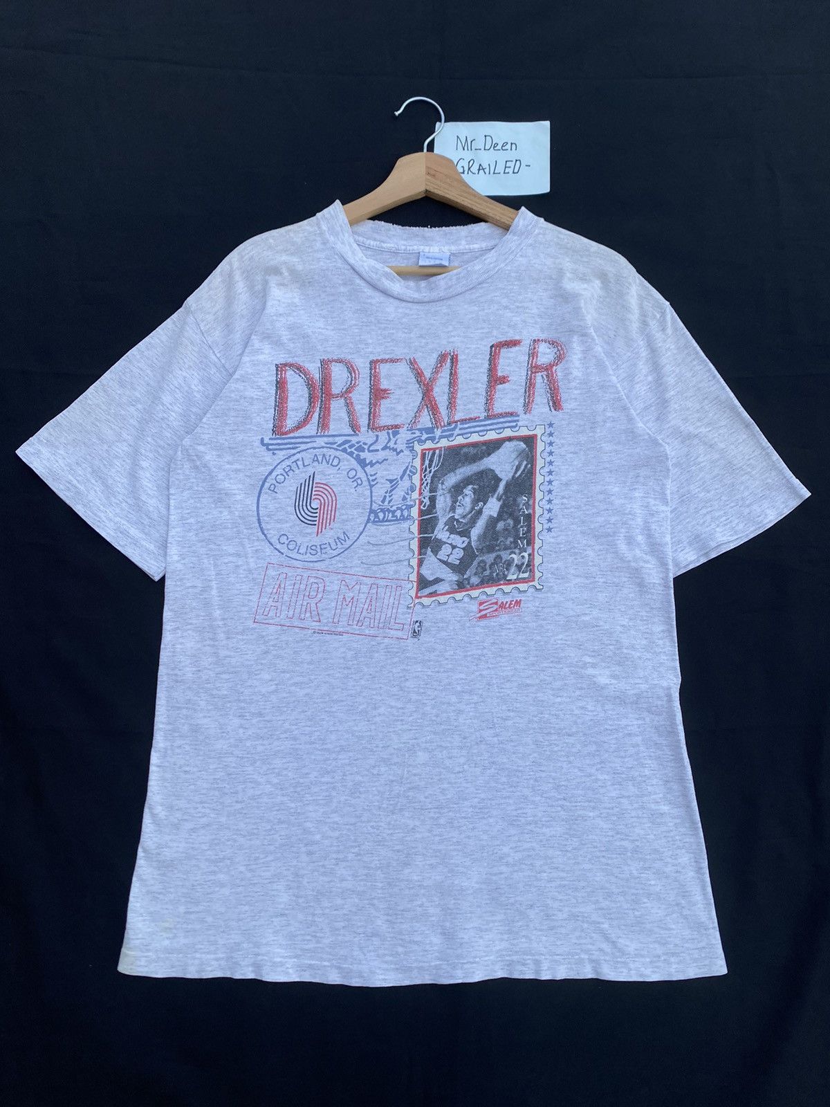 NBA Rare Vintage 90s Clyde Drexler NBA Tshirt Size US L / EU 52-54 / 3 - 2 Thumbnail