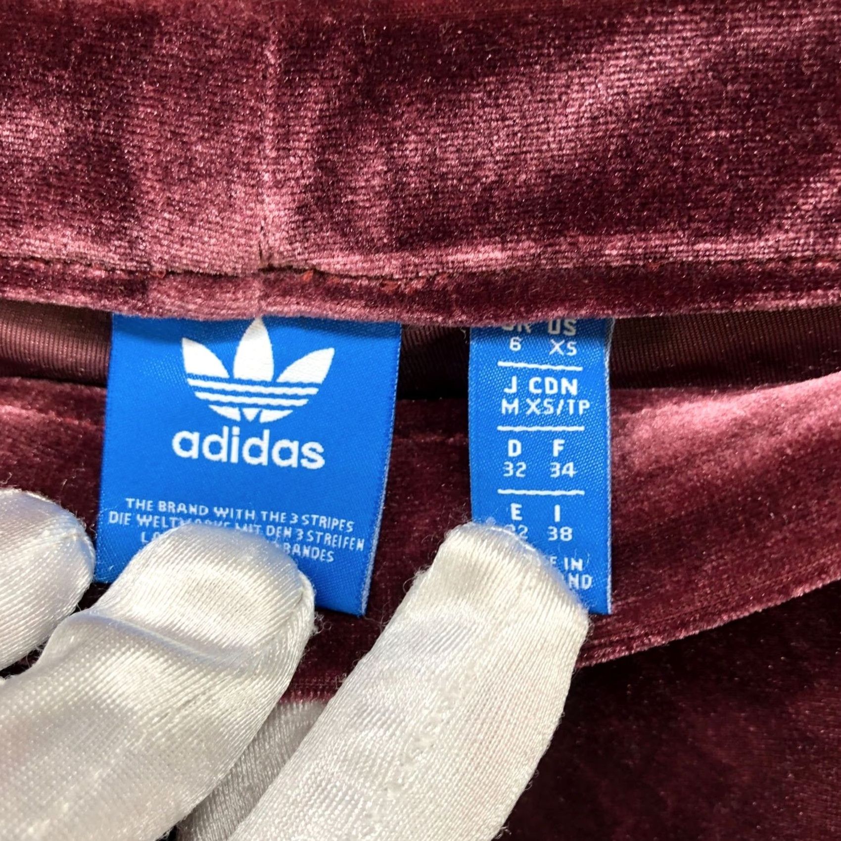 Adidas Adidas Originals Velvet Leggings Womens XS Burgundy Mid Rise Trefoil Side Stripe Activewear Gym & Training Slim Fit Ankle 28in Inseam Women’s XS Size 26" / US 2 / IT 38 - 6 Thumbnail