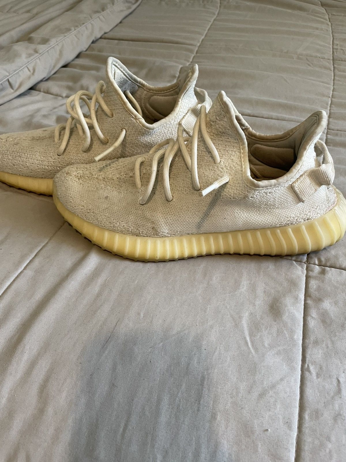 Adidas Yeezy 350 Creams White Size 9 Men’s Size US 9 / EU 42 - 4 Thumbnail