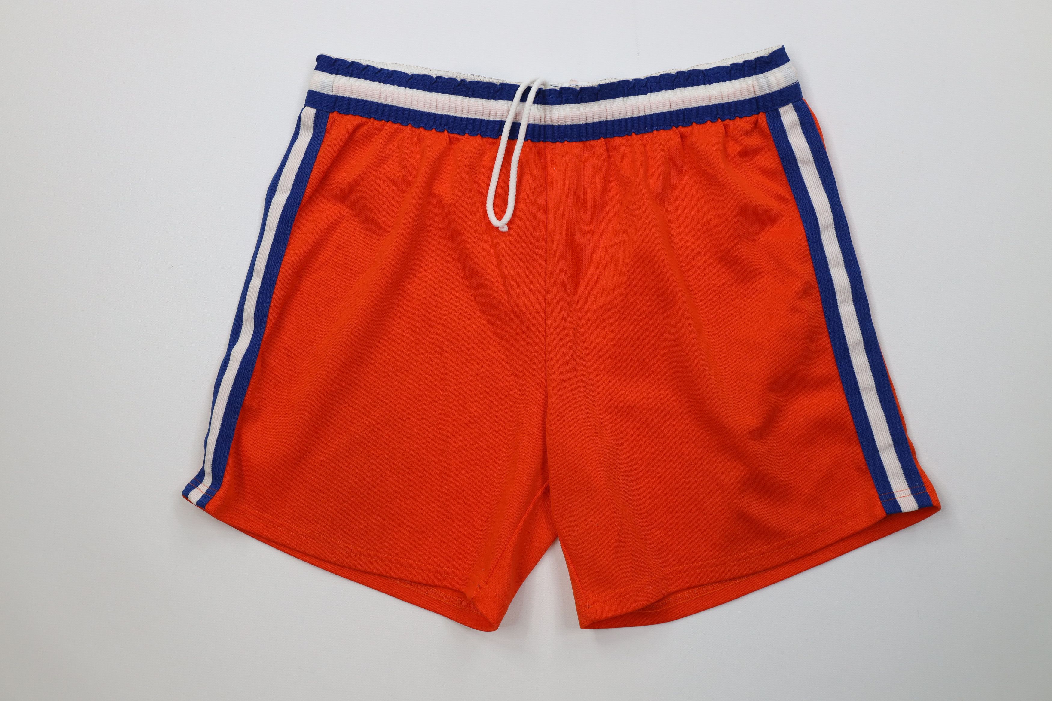 Vintage Vintage 70s Streetwear Knit Above Knee Basketball Shorts USA Size US 34 / EU 50 - 1 Thumbnail