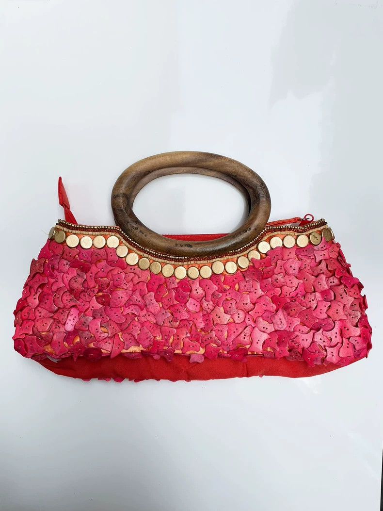 Vivienne Tam Vivienne Tam Wooden wampum handbag 2504-Nextarrow Size ONE SIZE - 5 Thumbnail