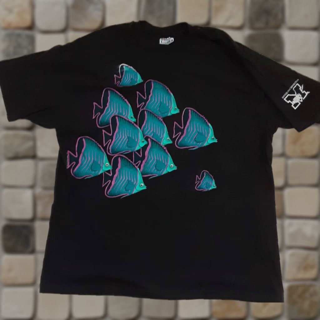 Hanes VINTAGE Hanes USA Made Blue Fish T-Shirt XL - Harly Quinn Divers 1990s - Unisex Adults - Short Sleeve Crew Neck Cotton Canvas - USA Theme Size US XL / EU 56 / 4 - 1 Thumbnail
