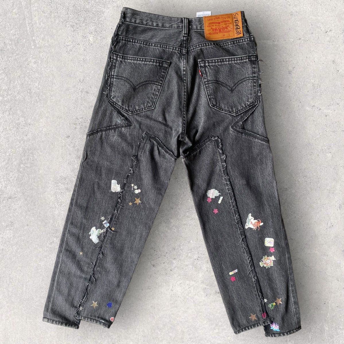 Levi's × Vetements Deconstructed Sticker Jeans Size 27" / US 4 / IT 40 - 6 Thumbnail