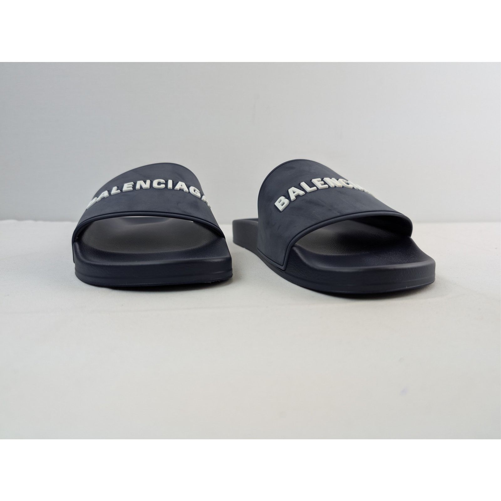 Balenciaga o1rshd1 Smooth Rubber Pool Slide Slider Slipper Navy/White Size US 10 / EU 43 - 5 Thumbnail