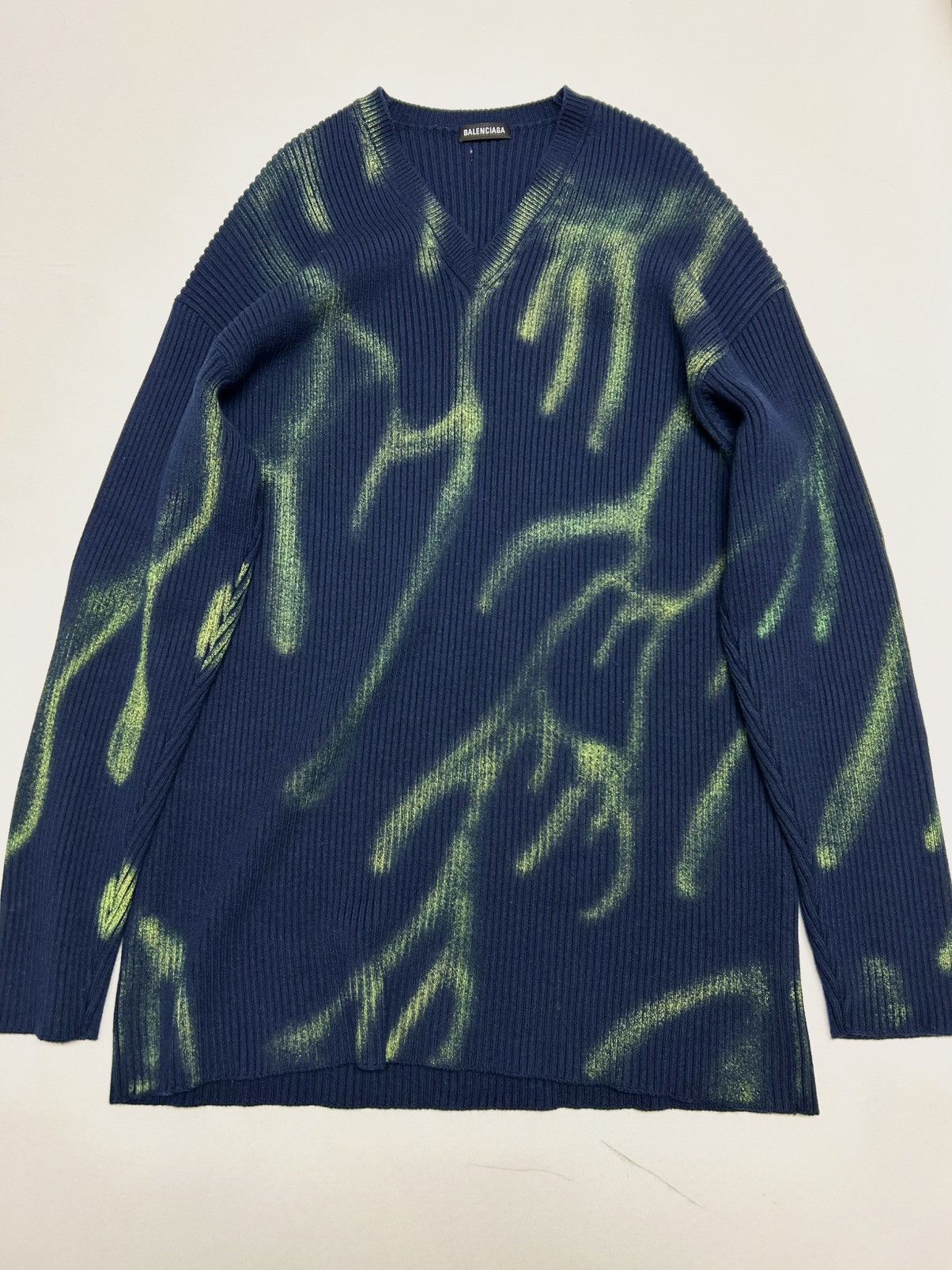 Balenciaga Resort 2020 “Flame” Spray-Paint Airbrush Graffiti Knit Size US S / EU 44-46 / 1 - 8 Thumbnail