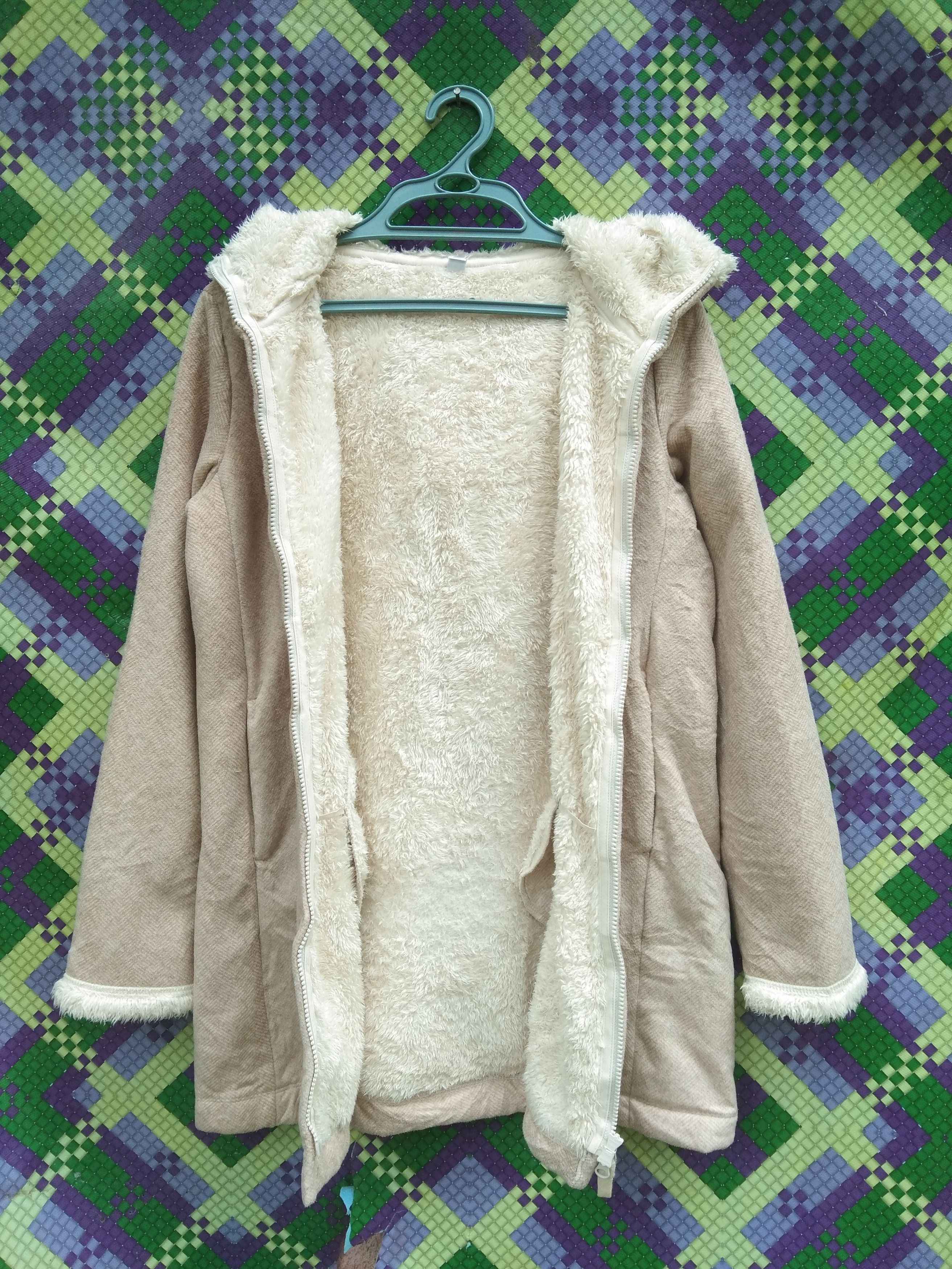 Uniqlo FALL WINTER WOMEN'S SHERLING HOODIE JACKET Size S / US 4 / IT 40 - 3 Thumbnail