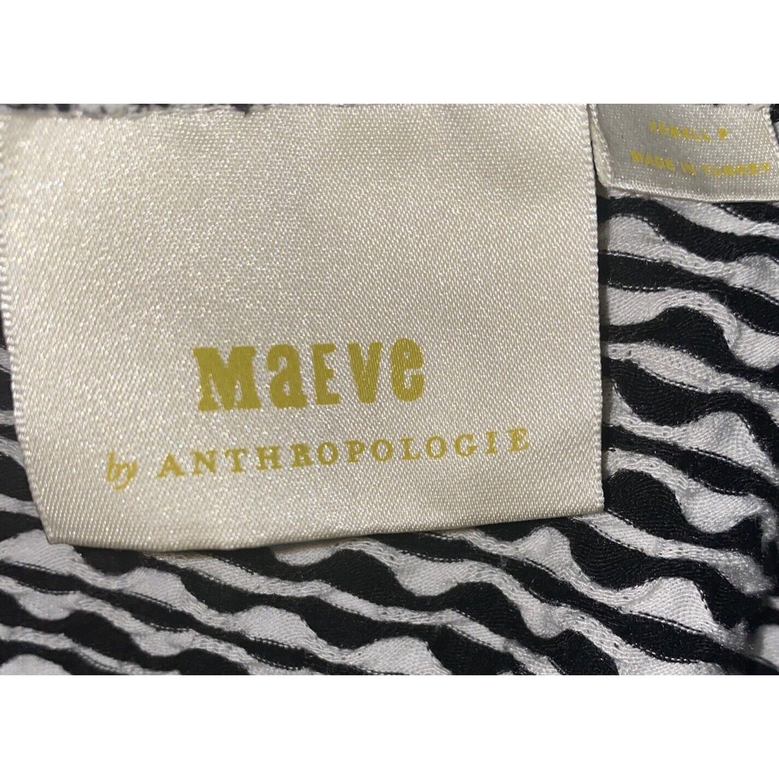 Anthropologie Anthropologie Maeve Pullover Top XS Black White Women's EUC Size XS / US 0-2 / IT 36-38 - 7 Thumbnail