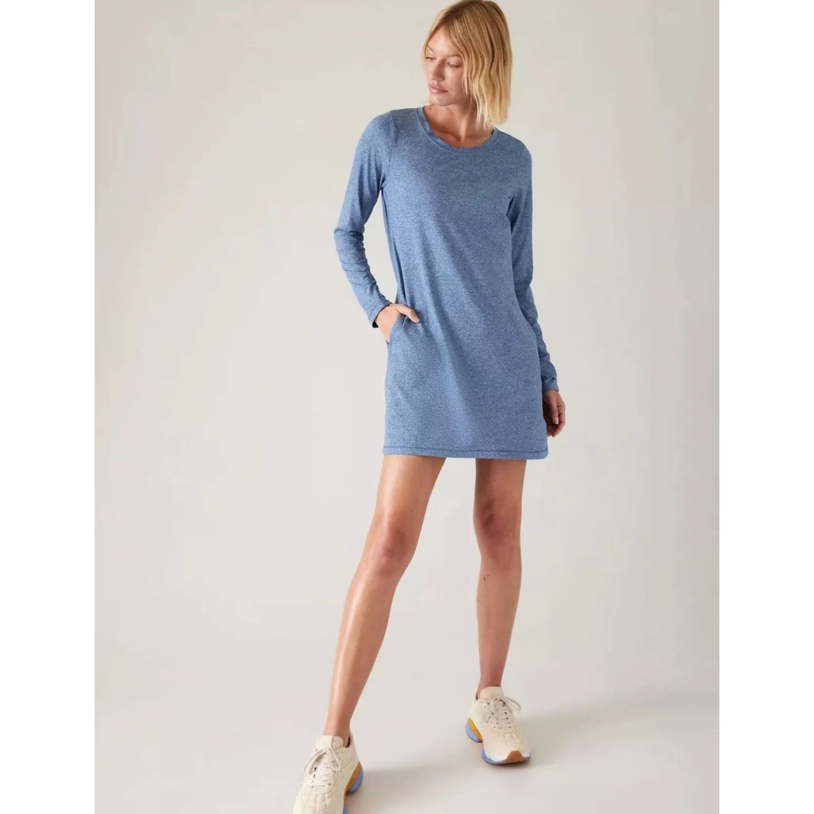 Athleta Athleta Dress Blue Heather Uptempo Shirt L Long Sleeve Crew Neck Pockets Size L / US 10 / IT 46 - 2 Thumbnail