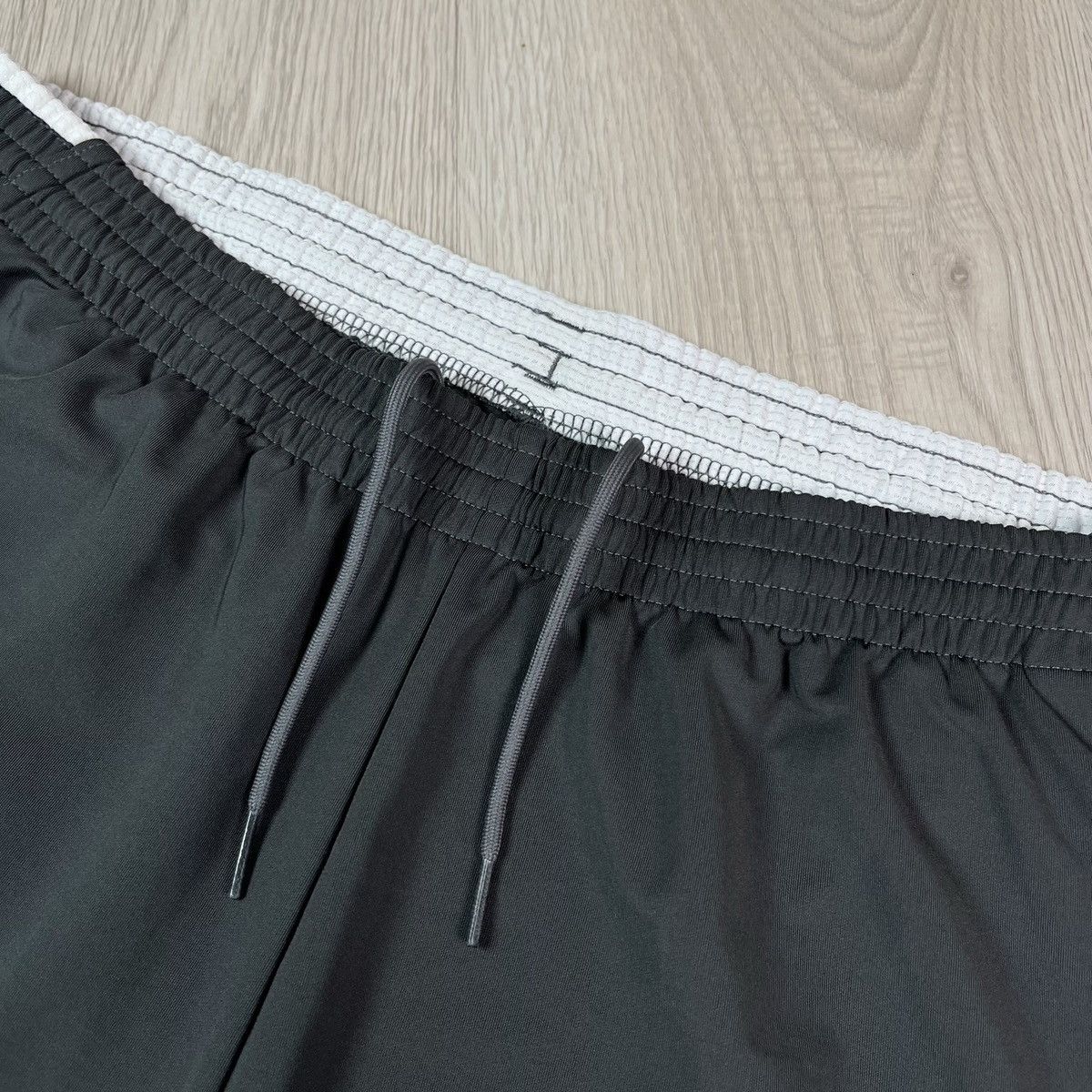 Puma Puma Arsenal soccer shorts Size US 34 / EU 50 - 3 Thumbnail
