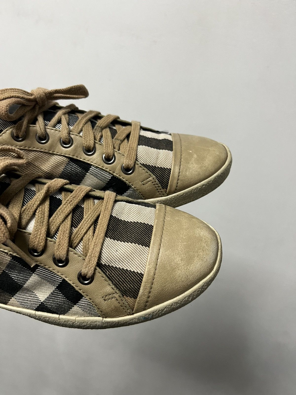 Burberry Burberry Men's Vintage Check Low-Top Sneakers Size US 5 / EU 37 - 8 Thumbnail