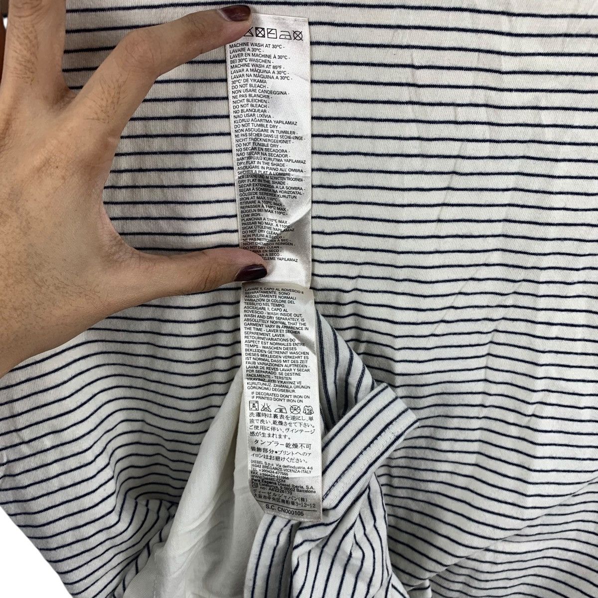 Diesel DIESEL ITALY Superior Cosmic Noize Trashed Tee Shirt Top Size S / US 4 / IT 40 - 8 Thumbnail