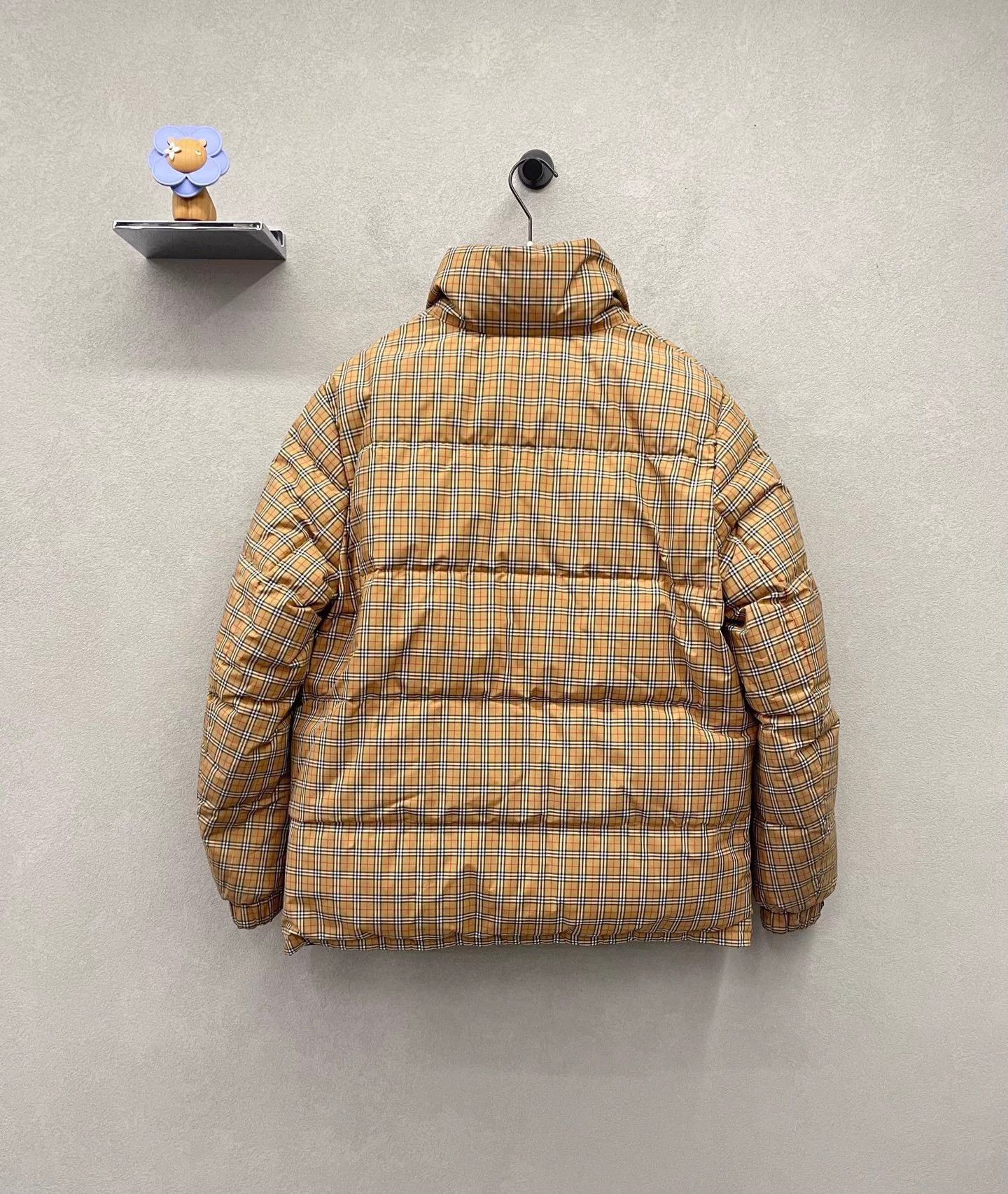 Burberry Burberry Check Down Jacket Size M Size M / US 6-8 / IT 42-44 - 2 Thumbnail
