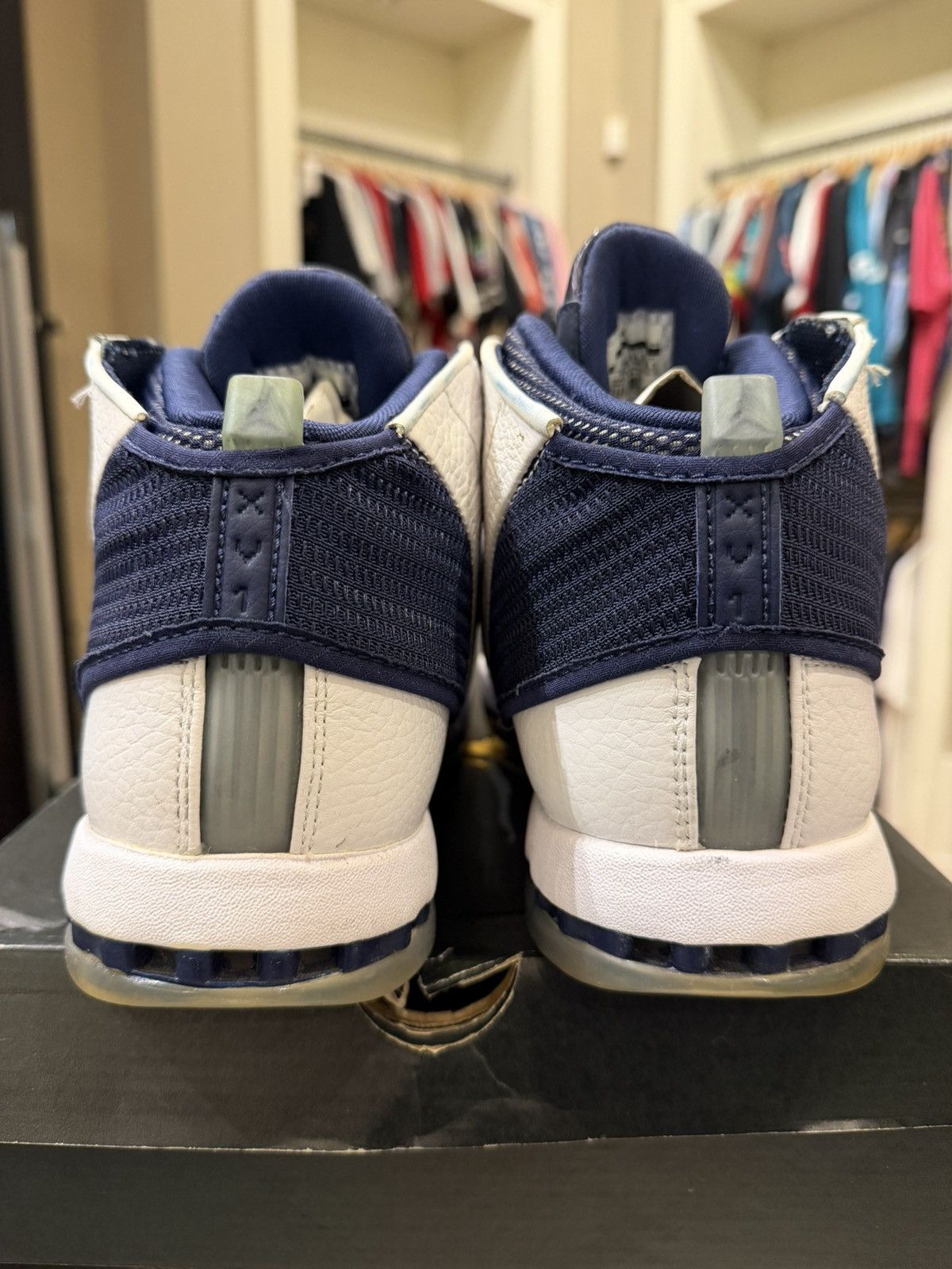Jordan Brand Jordan 15 Retro ‘Midnight Navy’ Size US 10.5 / EU 43-44 - 3 Thumbnail