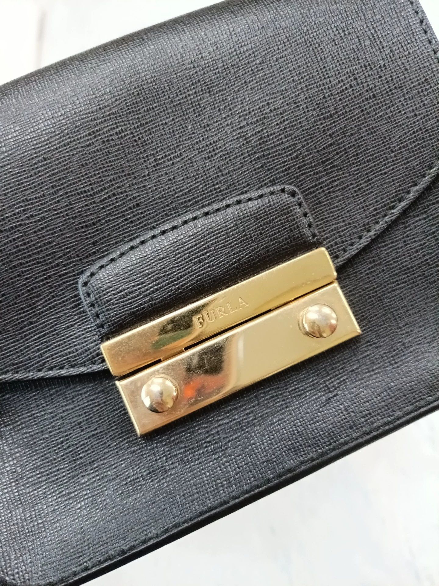 Furla Furla Black Gold Chain Crossbody/Shoulder Bag Size ONE SIZE - 4 Thumbnail
