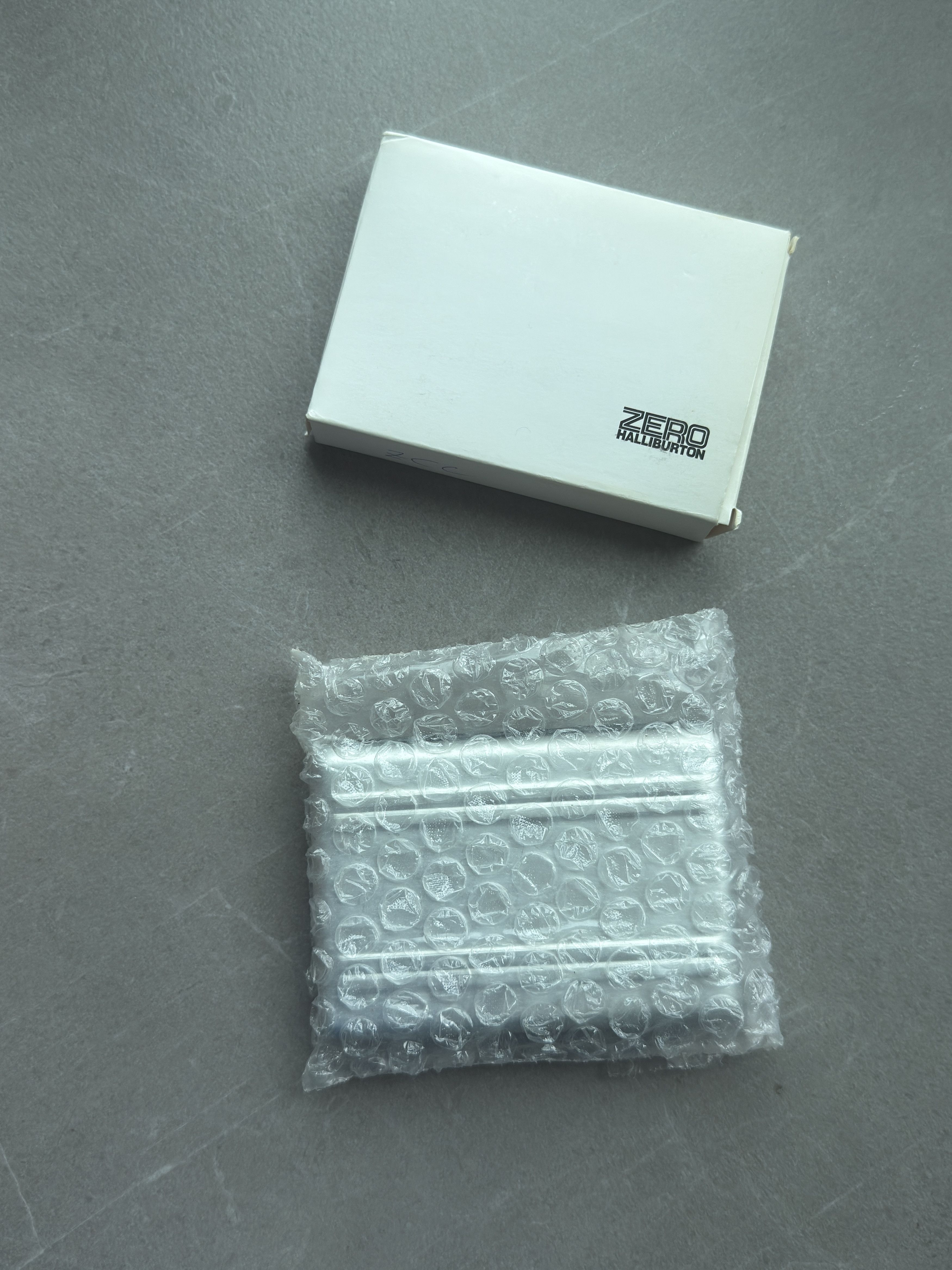 Other Zero Halliburton USA Aluminium Card Holder Cigarette Box Size ONE SIZE - 15 Thumbnail