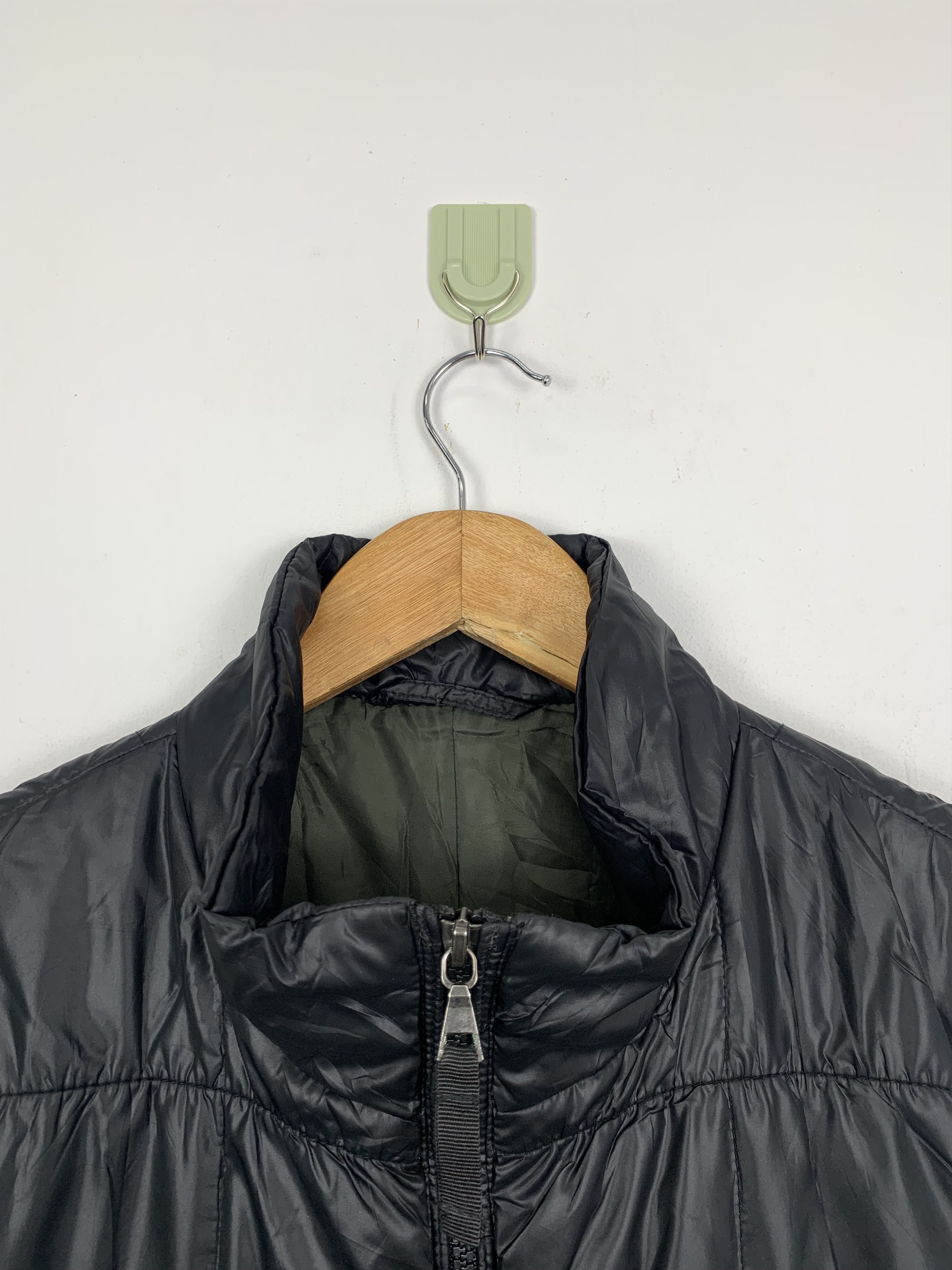 Japanese Brand Japanese Brand Uniqlo Puffer Vest J1380 Size US L / EU 52-54 / 3 - 7 Thumbnail