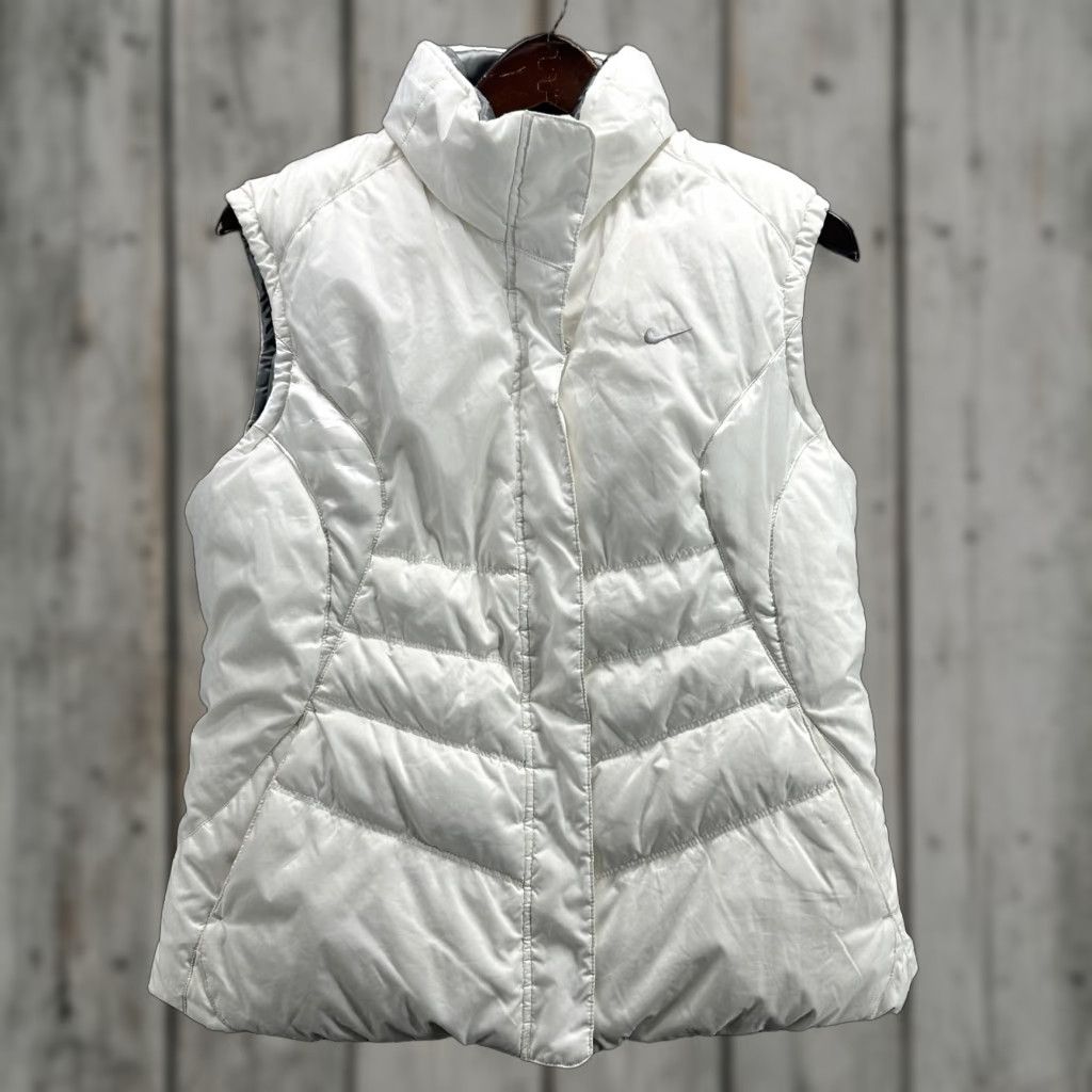 Nike VINTAGE Nike Vest Womens Large White Silver Reversible Down Puffer Zip Swoosh 213332-100 Size L / US 10 / IT 46 - 1 Thumbnail