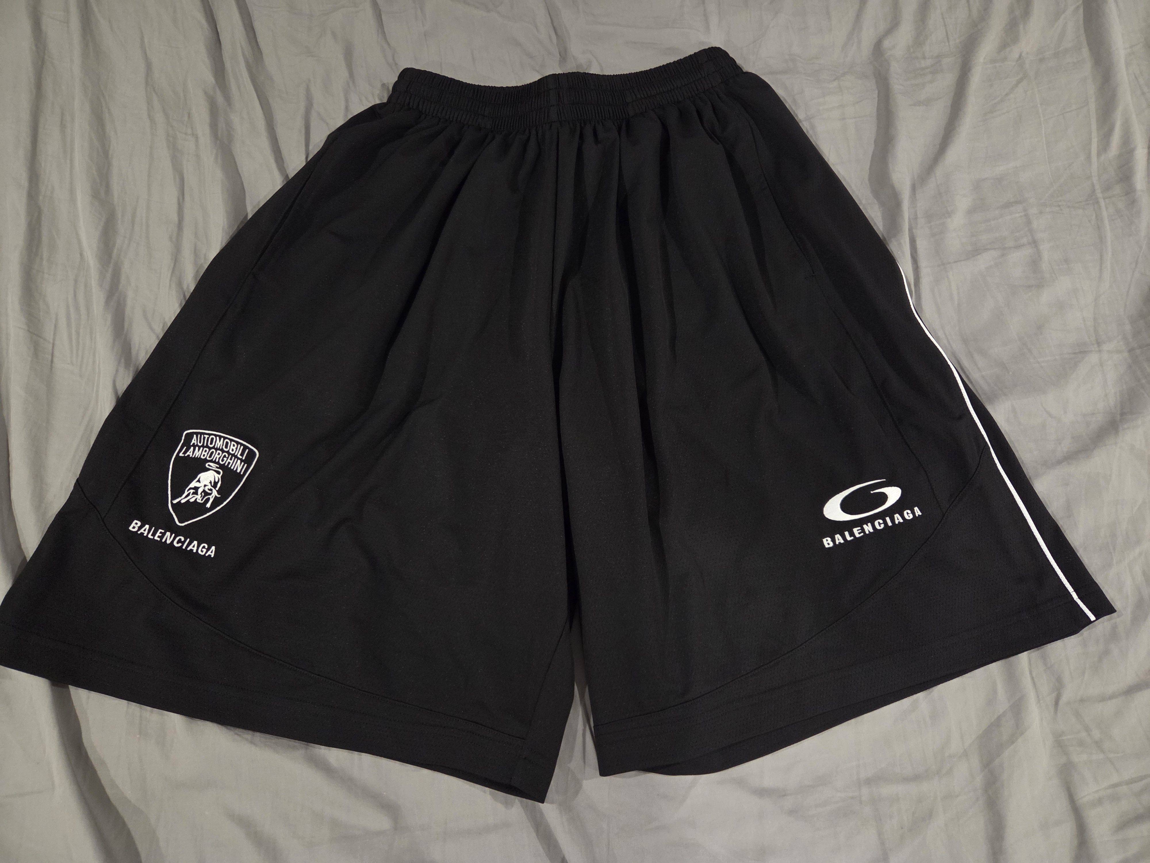 Balenciaga × Lamborghini Balenciaga I Automobili Lamborghini