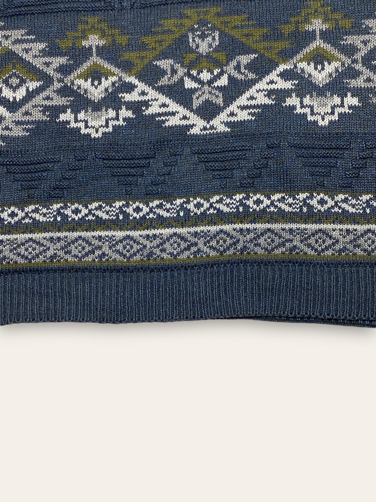 Invicta 90s Vintage INVICTA Beautiful Warm Sweater Pattern Art Size US XL / EU 56 / 4 - 9 Thumbnail