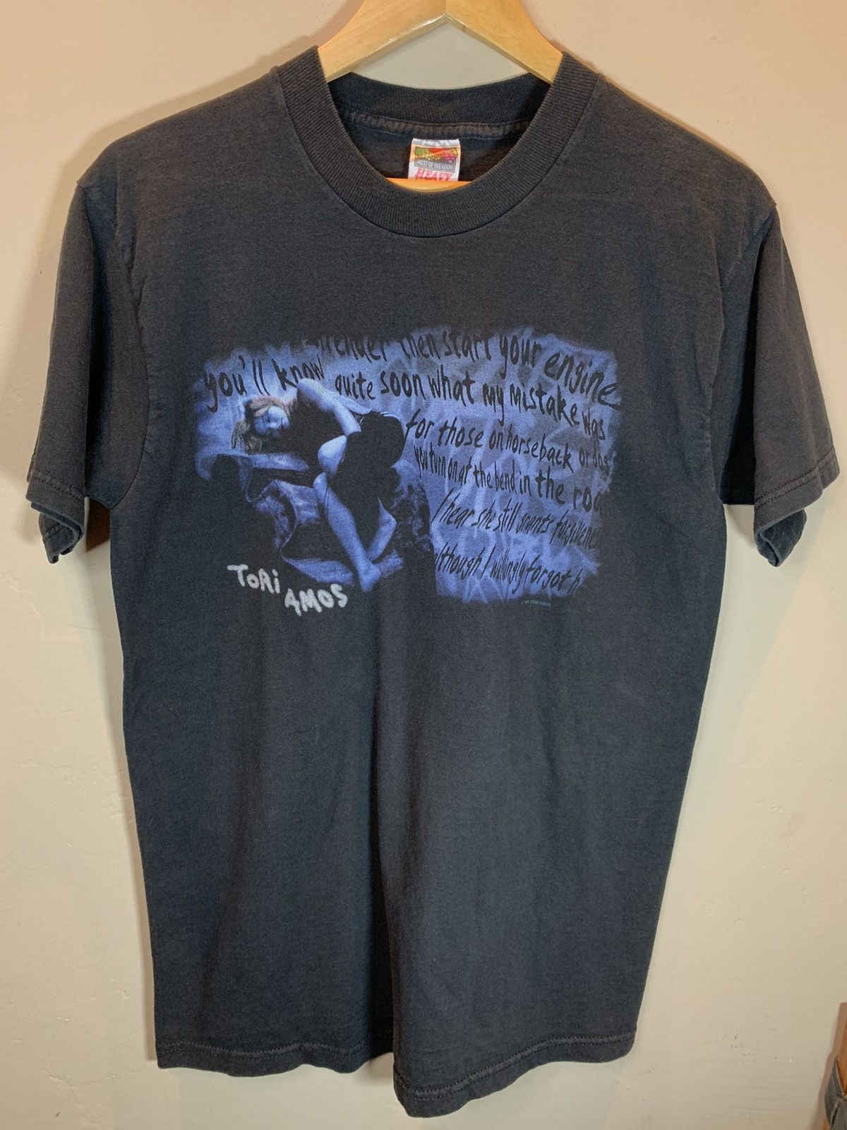 Band Tees × Vintage *RARE* Vintage Tori Amos Plugged 1998 Tour Art Band T-Shirt Size US M / EU 48-50 / 2 - 1 Thumbnail