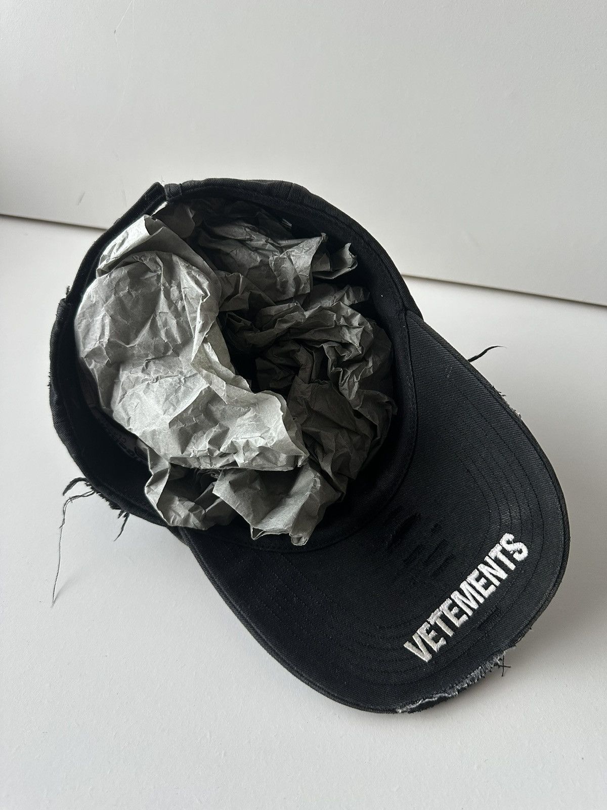 Reebok × Vetements Vetements Reebok Demna Sunday Distressed Cap Size ONE SIZE - 7 Thumbnail