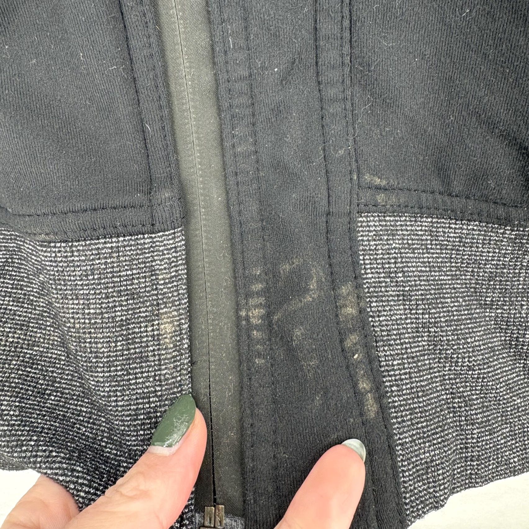 Lululemon Lululemon Jacket Mens Large Black Gray Full Zip Chest Pocket Athletic Jacket Size US L / EU 52-54 / 3 - 5 Thumbnail